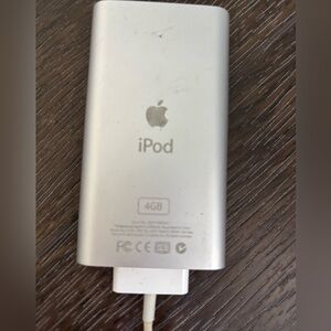 iPod 4gb